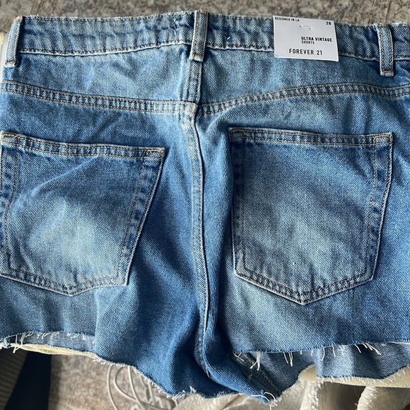 Forever 21 Ultra Vintage Shorts in size 26 - Picture 3 of 4
